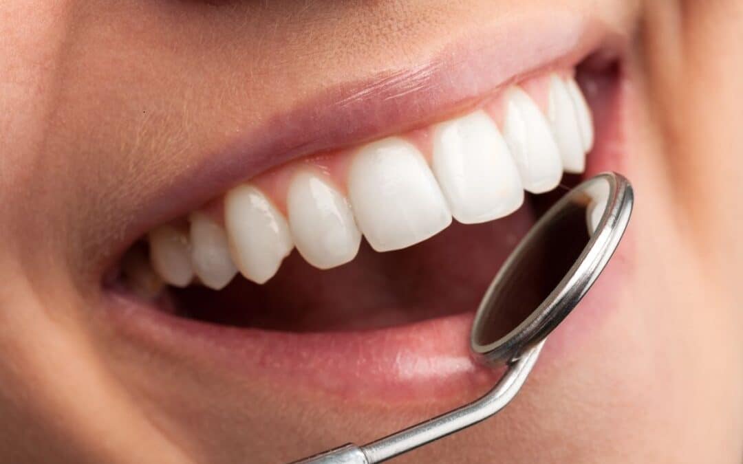 What’s the Difference Between a Dentist and a Cosmetic Dentist?