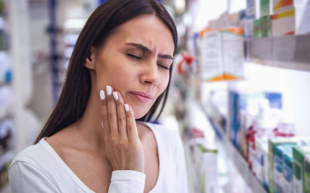 Emergency Dental Care: What To Do When Oral Issues Strike Suddenly